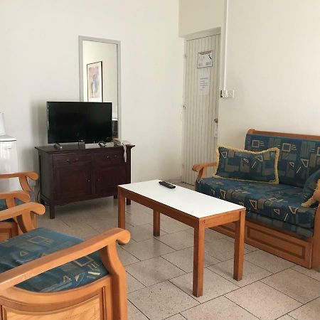 Daphne Hotel Apartments (Adults Only) Paphos Kültér fotó