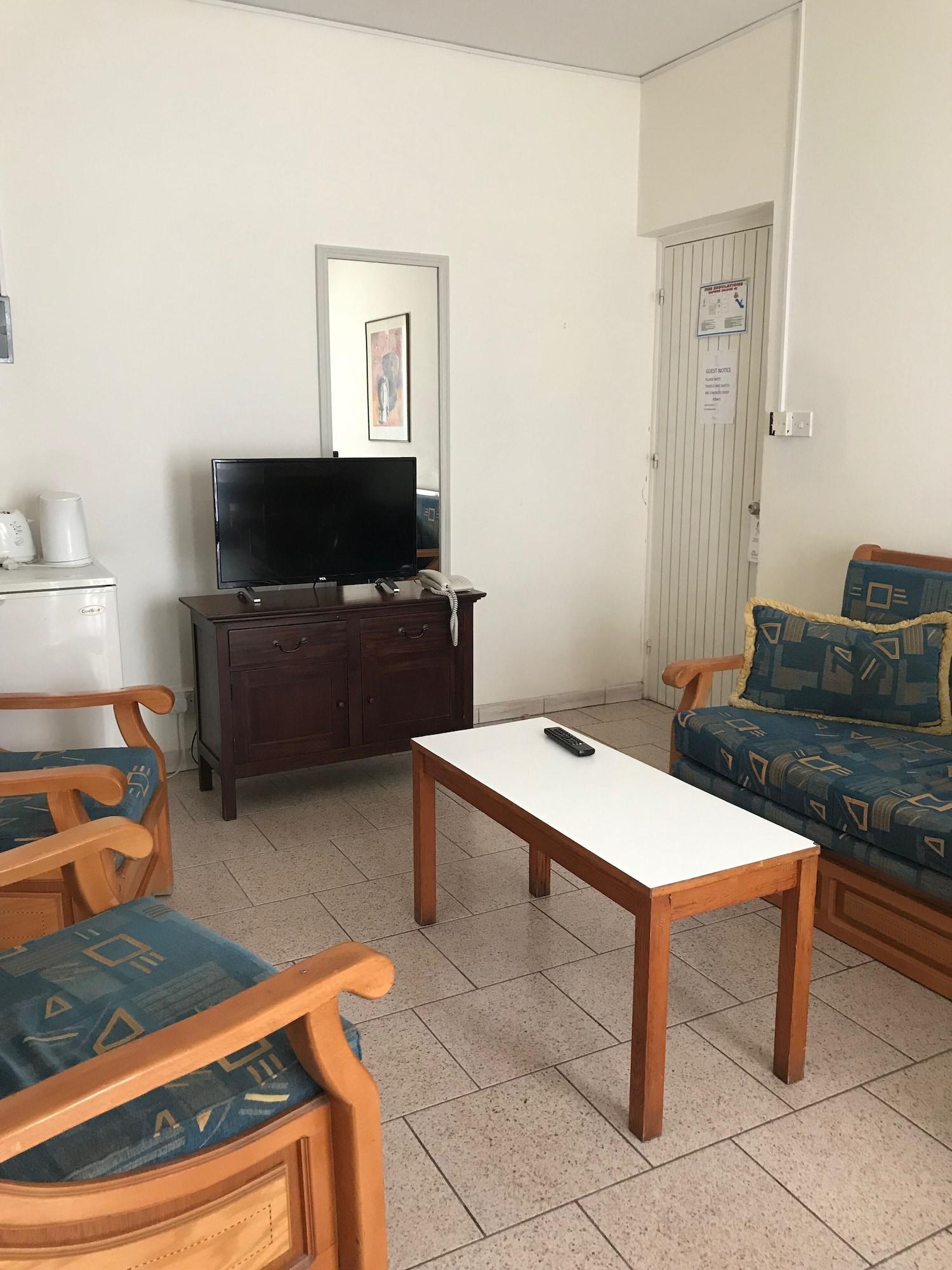 Daphne Hotel Apartments (Adults Only) Paphos Kültér fotó
