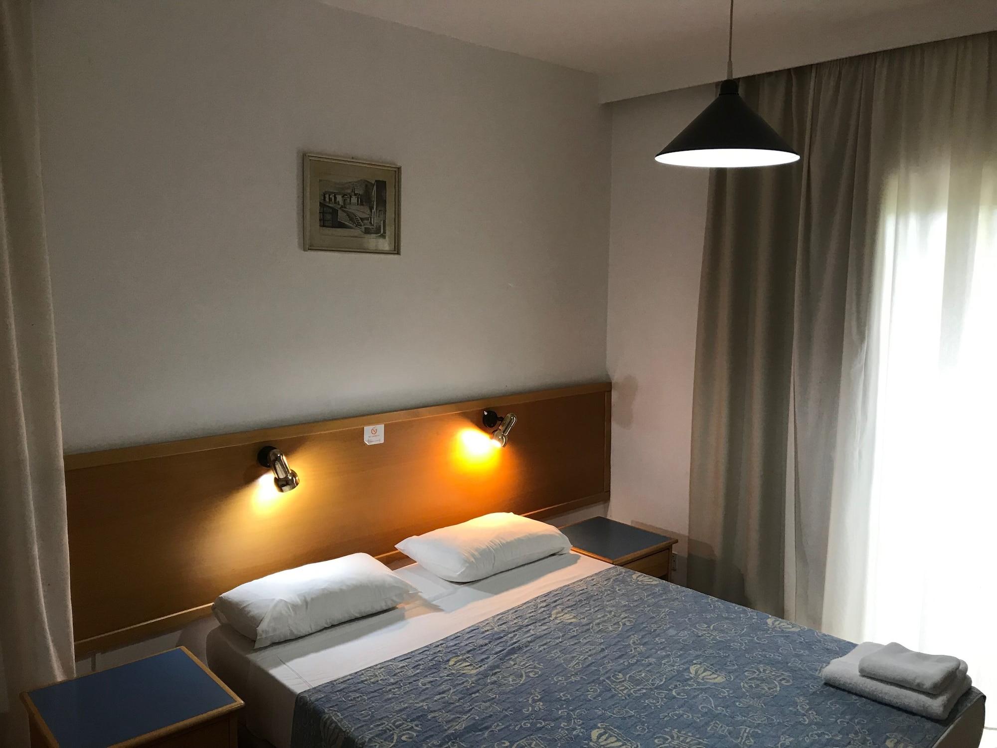 Daphne Hotel Apartments (Adults Only) Paphos Kültér fotó