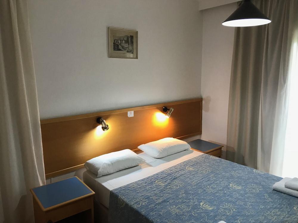 Daphne Hotel Apartments (Adults Only) Paphos Kültér fotó
