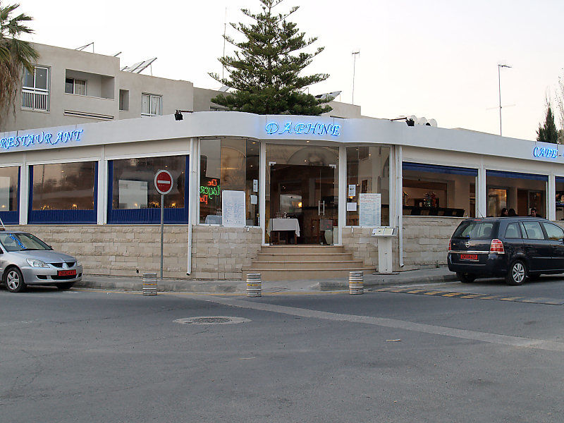 Daphne Hotel Apartments (Adults Only) Paphos Kültér fotó