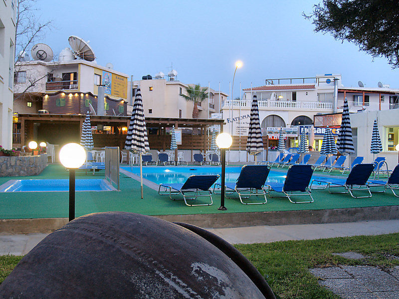 Daphne Hotel Apartments (Adults Only) Paphos Kültér fotó