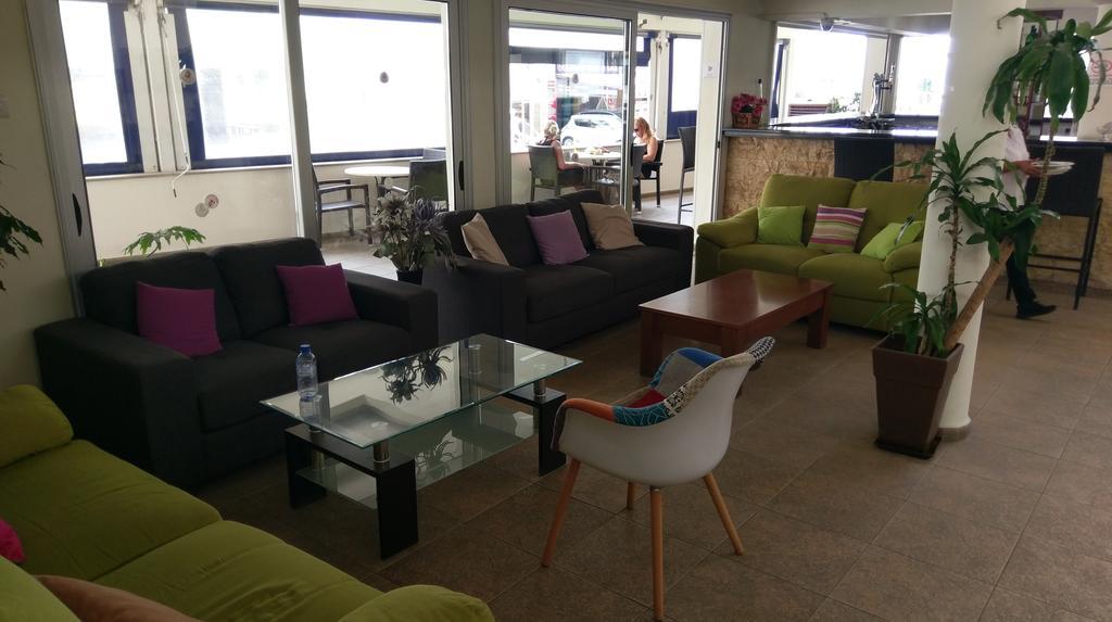 Daphne Hotel Apartments (Adults Only) Paphos Kültér fotó