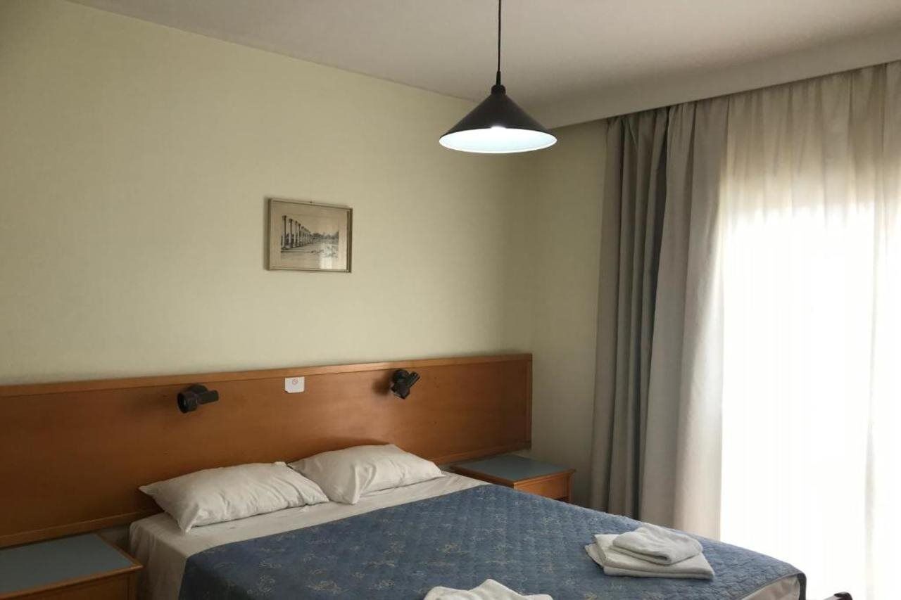 Daphne Hotel Apartments (Adults Only) Paphos Kültér fotó